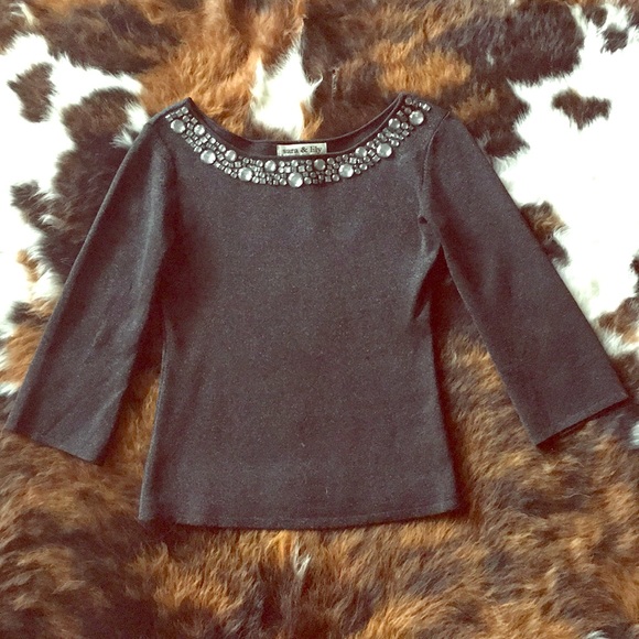 Sara & Lily Long Sleeve Bedazzled Neckline Small - Picture 1 of 2